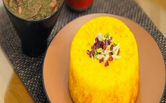 ته چین و خورشت قرمه سبزی