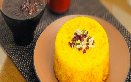 ته چین و خورشت فسنجان
